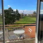 Grand Avec Balcon Et 2 *