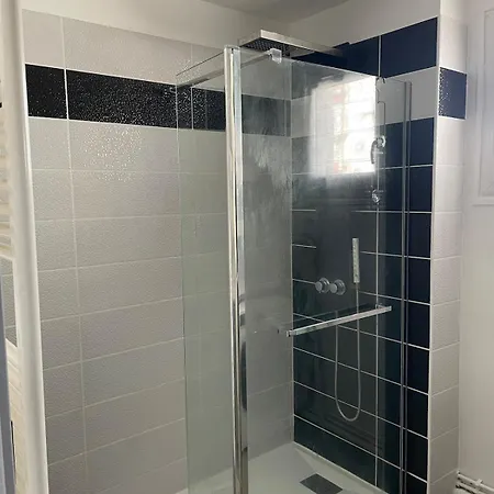 Appartement Grand Avec Balcon Et 2