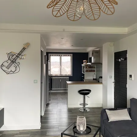 Appartement Grand Avec Balcon Et 2